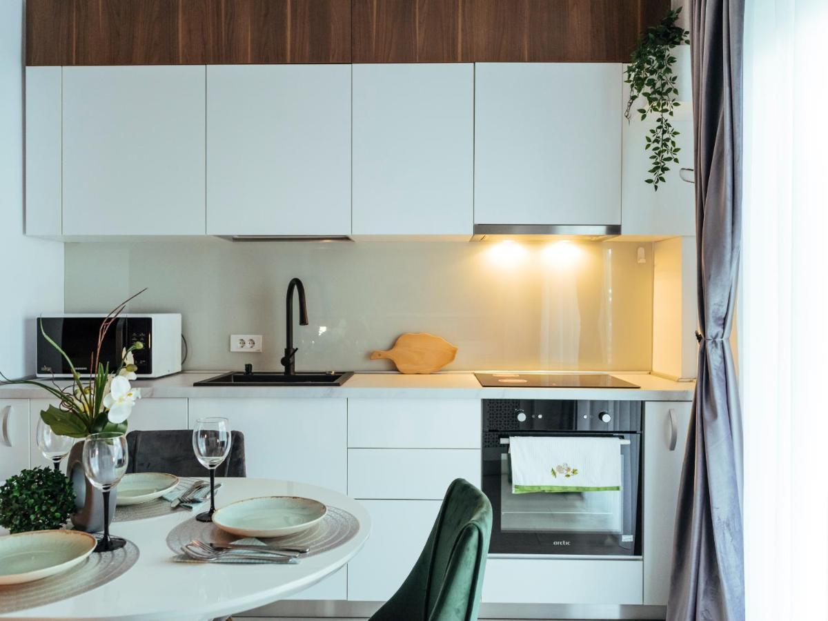 Cozy Special Pallady Apartament With Garden & Courtyard Bucharest Luaran gambar
