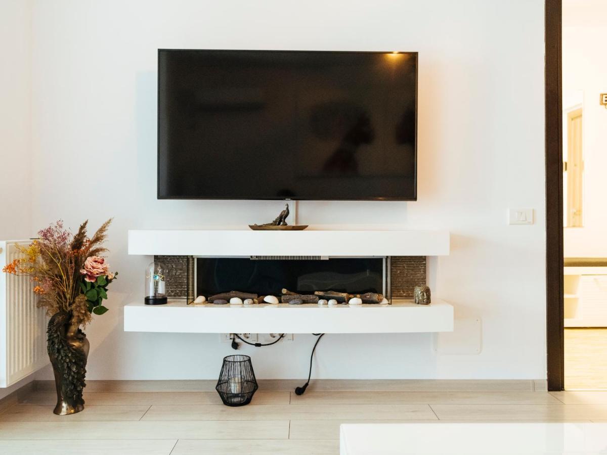 Cozy Special Pallady Apartament With Garden & Courtyard Bucharest Luaran gambar