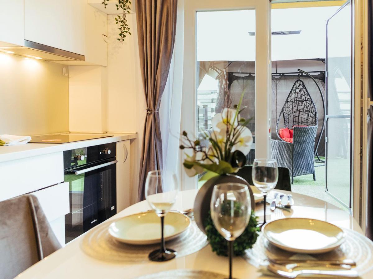 Cozy Special Pallady Apartament With Garden & Courtyard Bucharest Luaran gambar