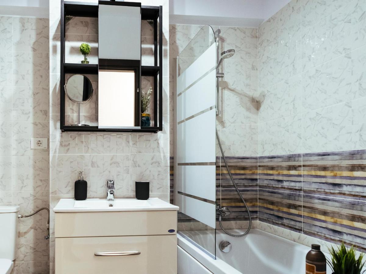Cozy Special Pallady Apartament With Garden & Courtyard Bucharest Luaran gambar