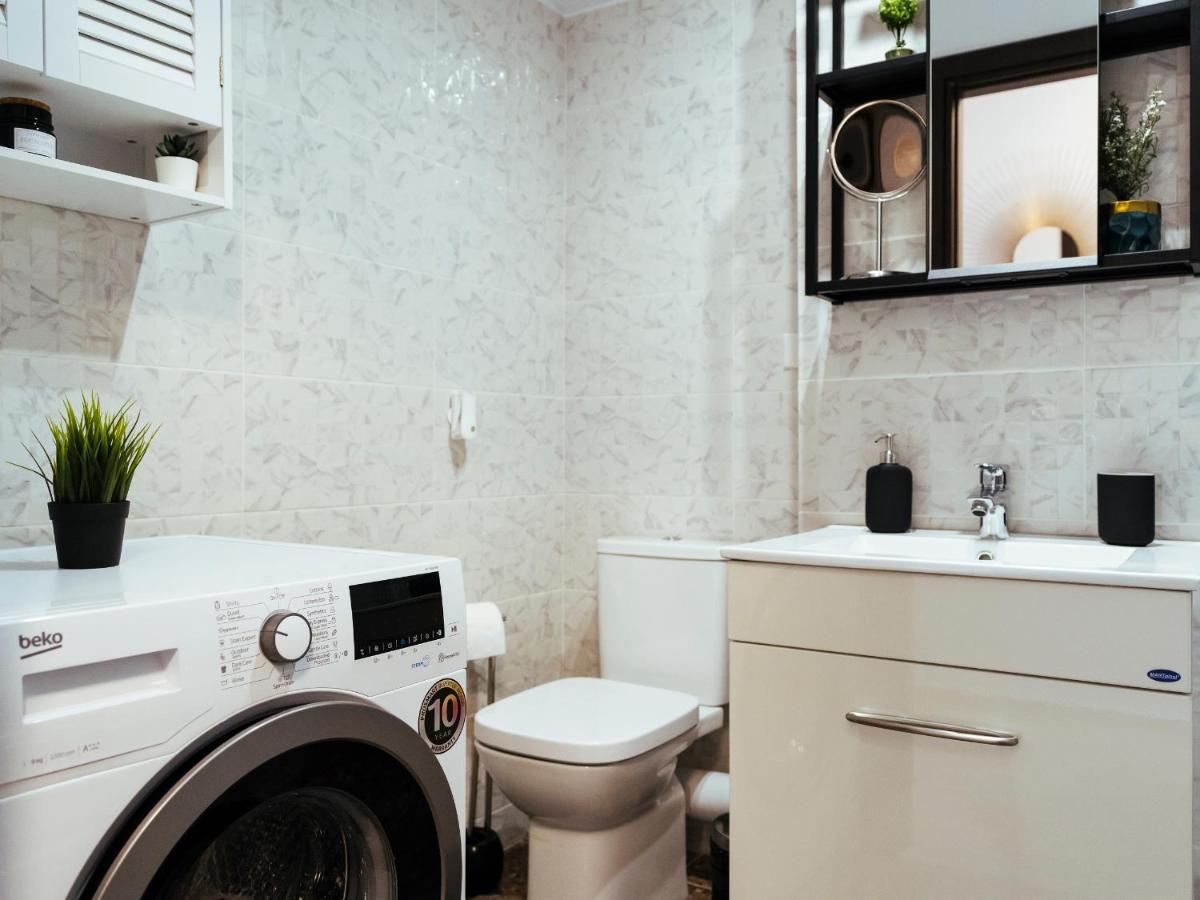 Cozy Special Pallady Apartament With Garden & Courtyard Bucharest Luaran gambar