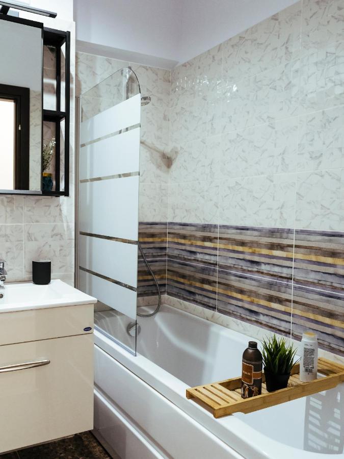 Cozy Special Pallady Apartament With Garden & Courtyard Bucharest Luaran gambar