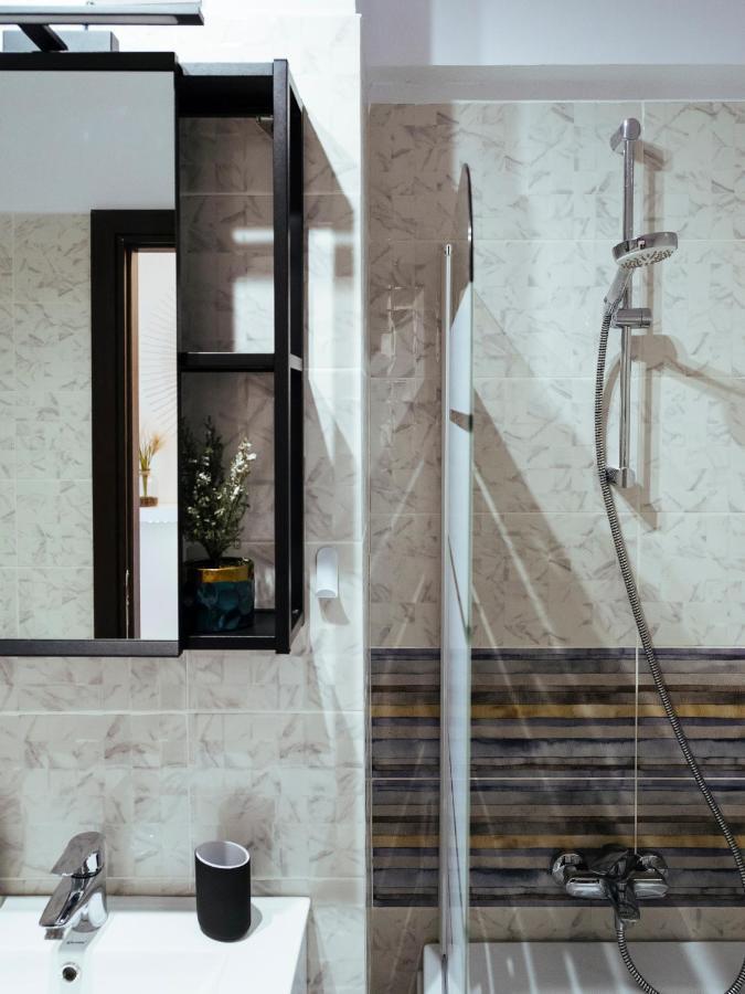 Cozy Special Pallady Apartament With Garden & Courtyard Bucharest Luaran gambar