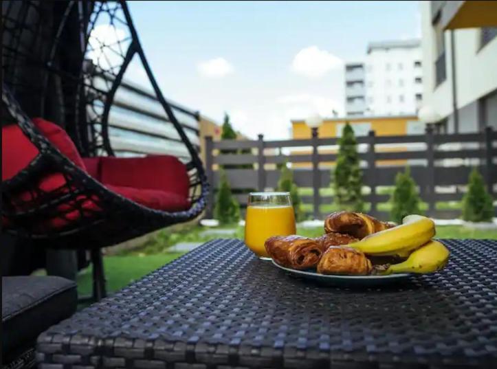 Cozy Special Pallady Apartament With Garden & Courtyard Bucharest Luaran gambar
